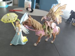 Schleich Fee mit Pferd und zweite Fee mit Sonnenschirm