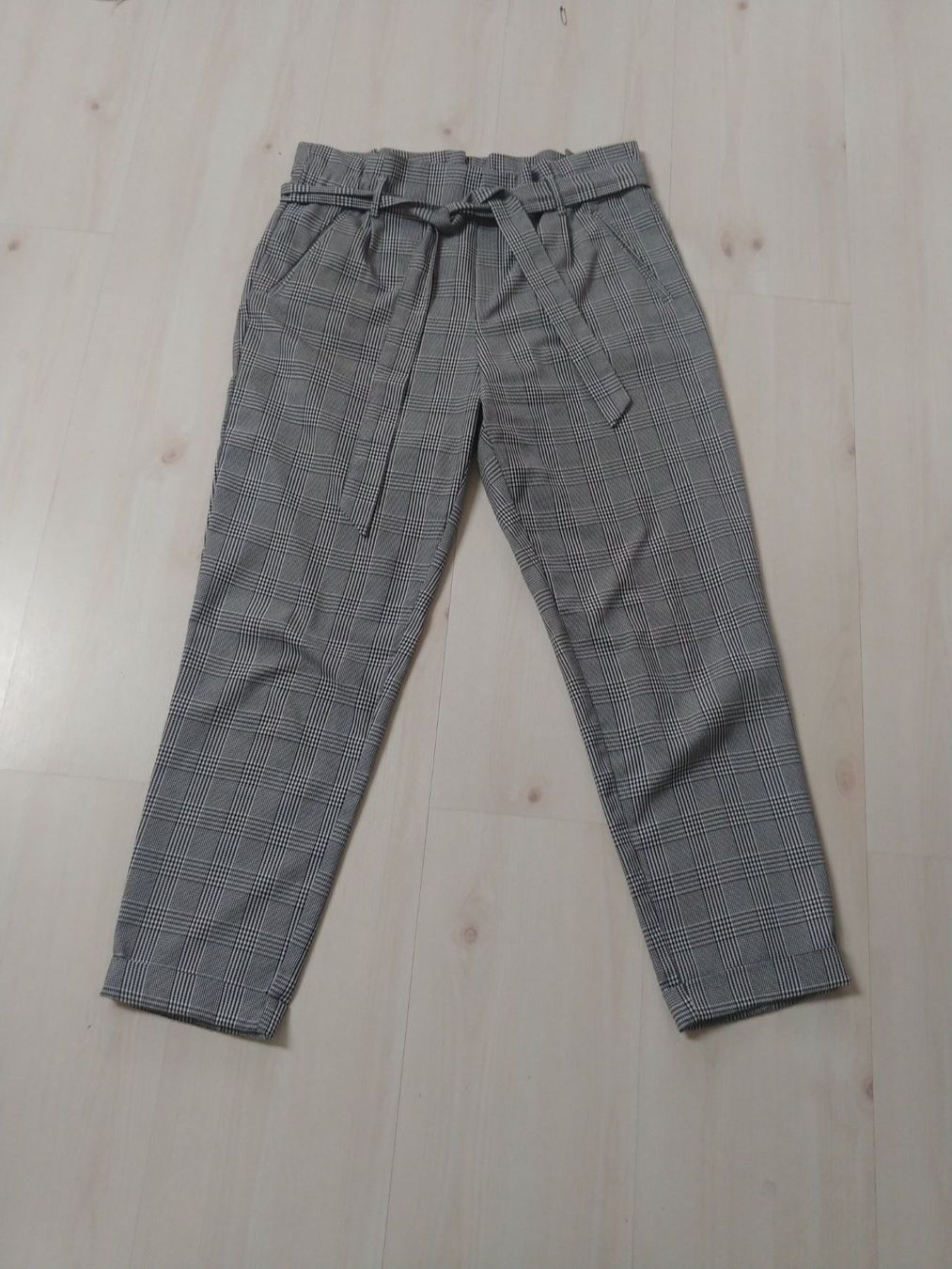 Pantaloni: Hose Damen Gr. M – Usato da Bäriswil BE venduto da Rezz