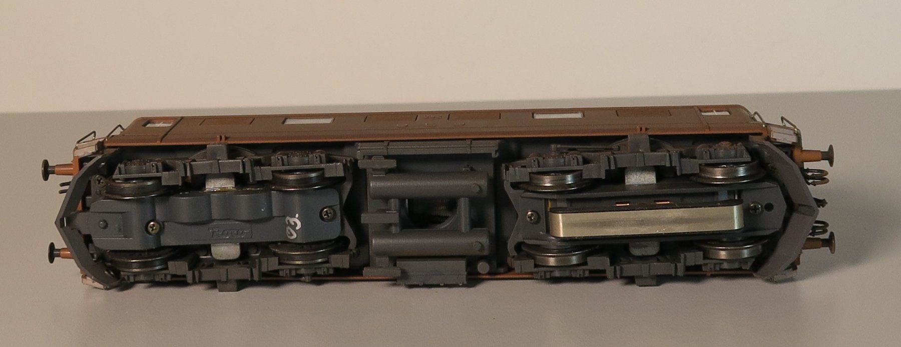 Roco Modelleisenbahnen: Roco 69883 BLS Ae 4/4 252, hellbraun, gealtert, WS – Gebraucht aus Bern von Bantiger2000 6