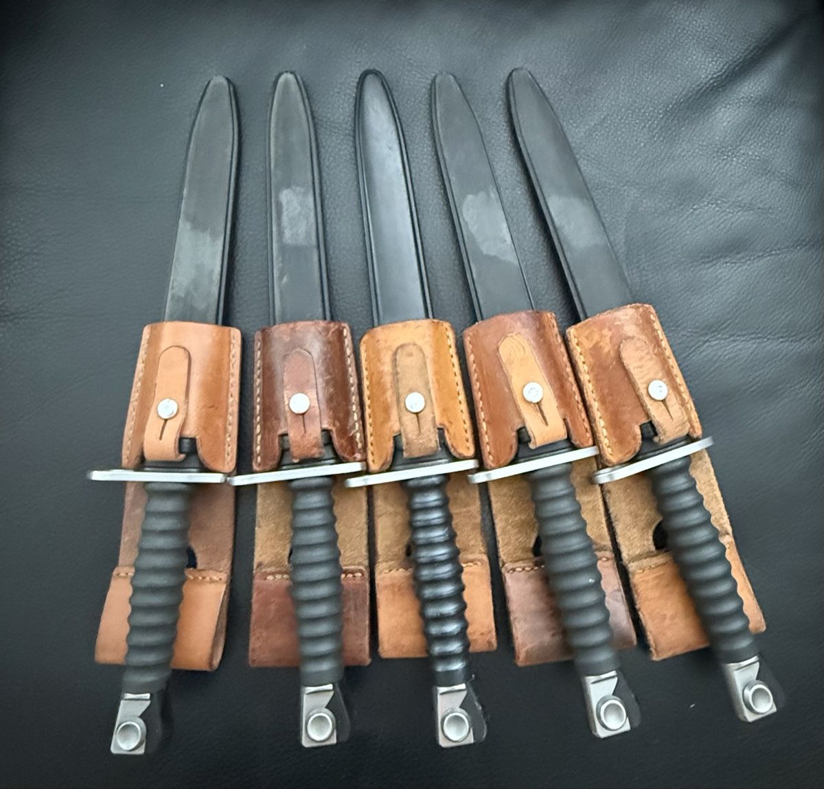 Schweizer Armee Armi bianche: 5 Bajonett Schweizer Armee Messer – Usato da Goldach venduto da Donpancho