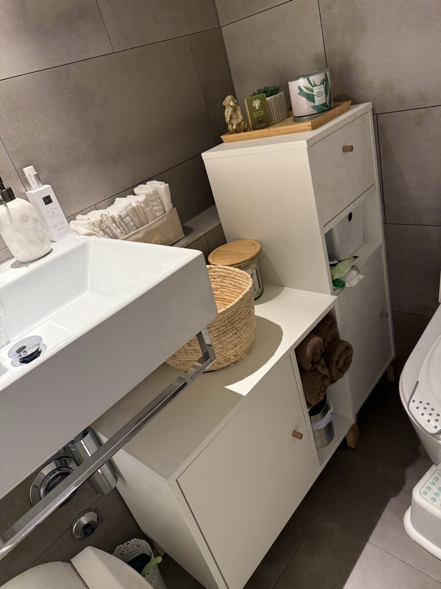 Ikea Badezimmermöbel: Badmöbel-Set – 2 Schränke   – Gebraucht aus Schlieren von ana_ribeiro19