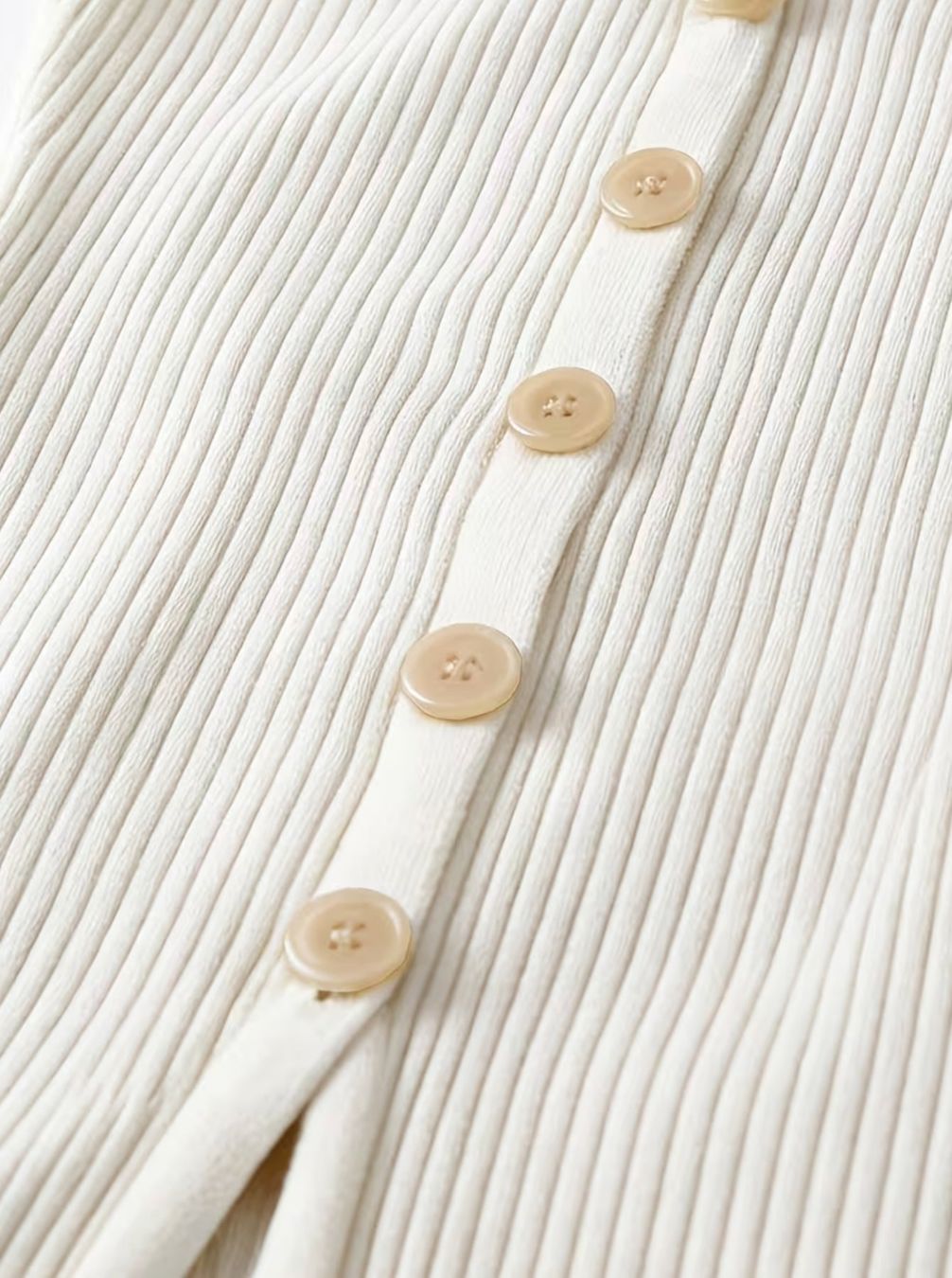 Vestiti: Elegantes Strick-Midikleid mit Knopfleiste – Nuovo e nell'imballaggio originale da Reinach BL venduto da Deinfashion 3
