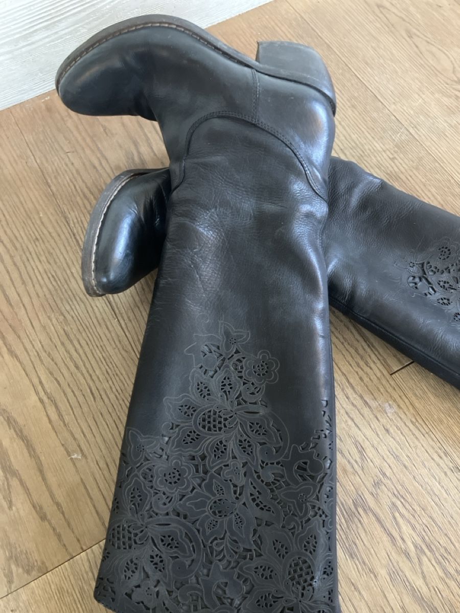 Scarpe da donna: Schwarze Lederstiefel mit tollem Muster, Grösse 38/39 – Usato da Muralto venduto da jac_hkz5 6