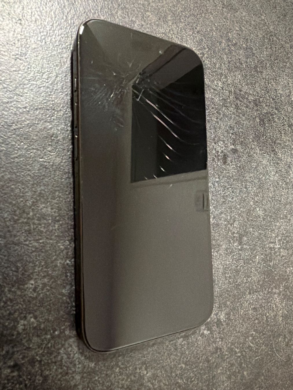 Apple Telefoni cellulari / Smartphones: Iphone 15 pro 256 gb / titan schwarz – Difettoso da Dagmersellen venduto da Sloth24 4
