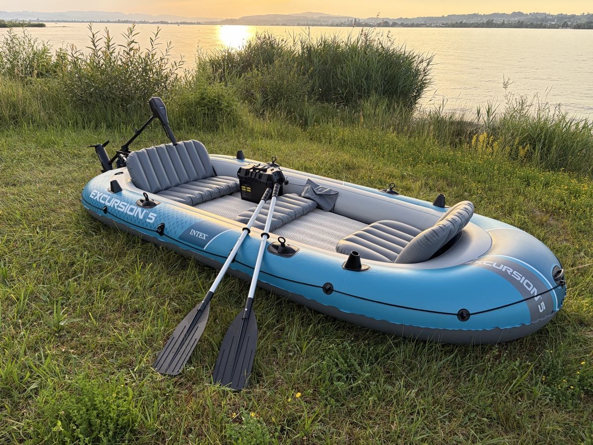 Boote: Intex Excursion 5 Schlauchboot mit E-Motor und Paddel – Neu (gemäss Beschreibung) aus Galgenen von Miachelle 2