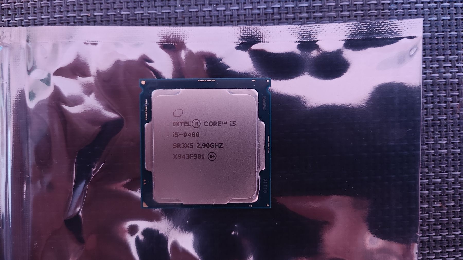 Intel Componenti elettronici: Intel Core i5-9400 CPU und G.Skill Trident Z RAM DDR 4 – Usato da Gümligen venduto da JohnnyOnyx