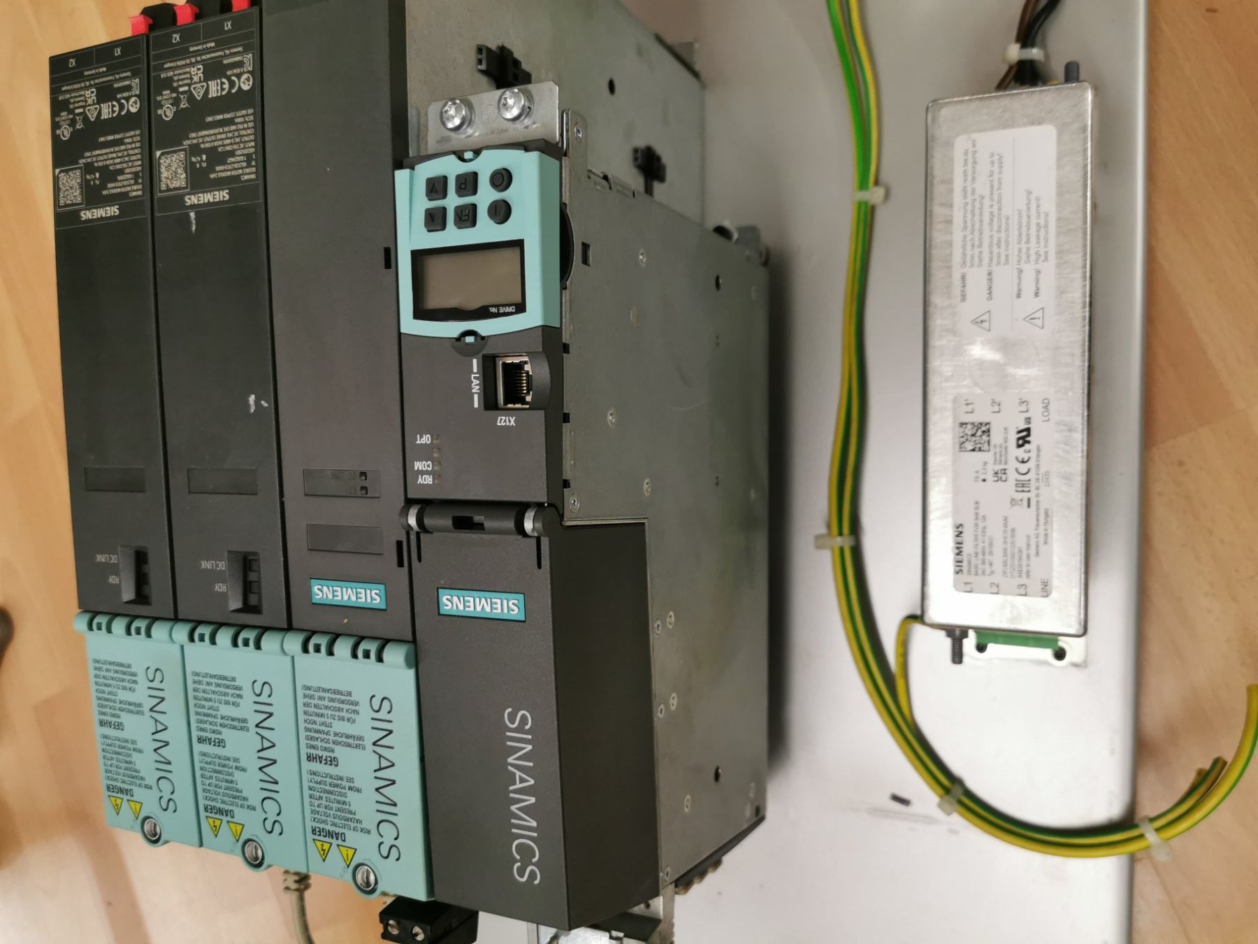 Siemens Componenti elettronici: Siemens Sinamics Power Module, Control Unit & DC Link! (48) – Usato da Niederlenz venduto da Chevy_V8 1