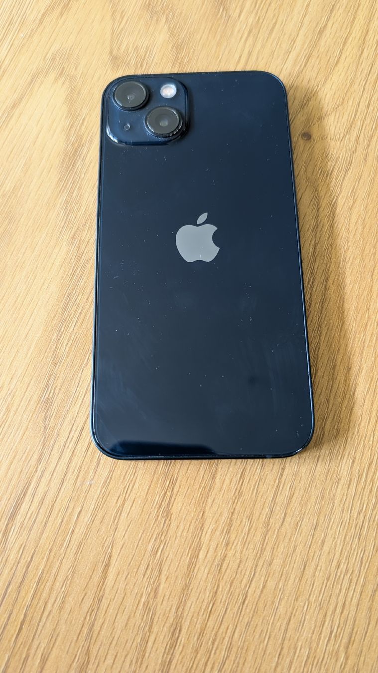 Apple Handys / Smartphones: iPhone 13, midnight schwarz, 256GB – Gebraucht aus Zürich von Baschtii 1