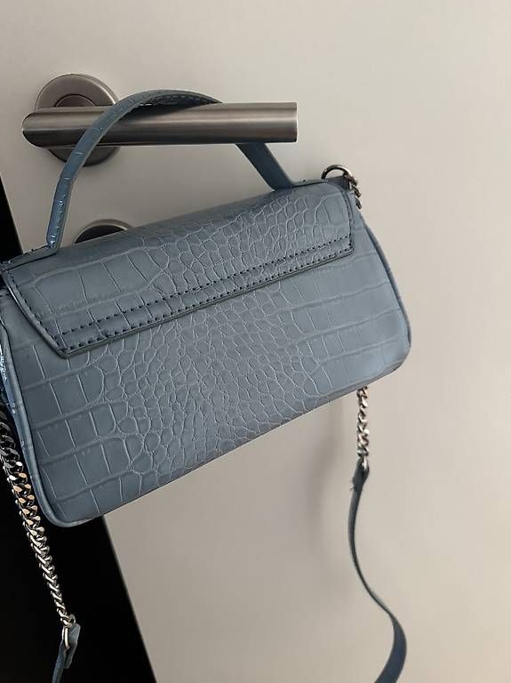 Borse da donna: Zara blue shoulder bag – Usato da Rümlang venduto da LK_E 2