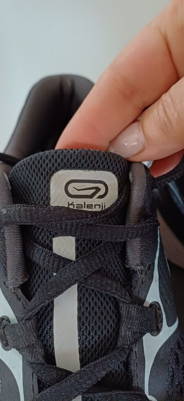 Scarpe da uomo: Kalenji Laufschuhe, Grösse 39 – Usato da Tennwil venduto da juupydu 2