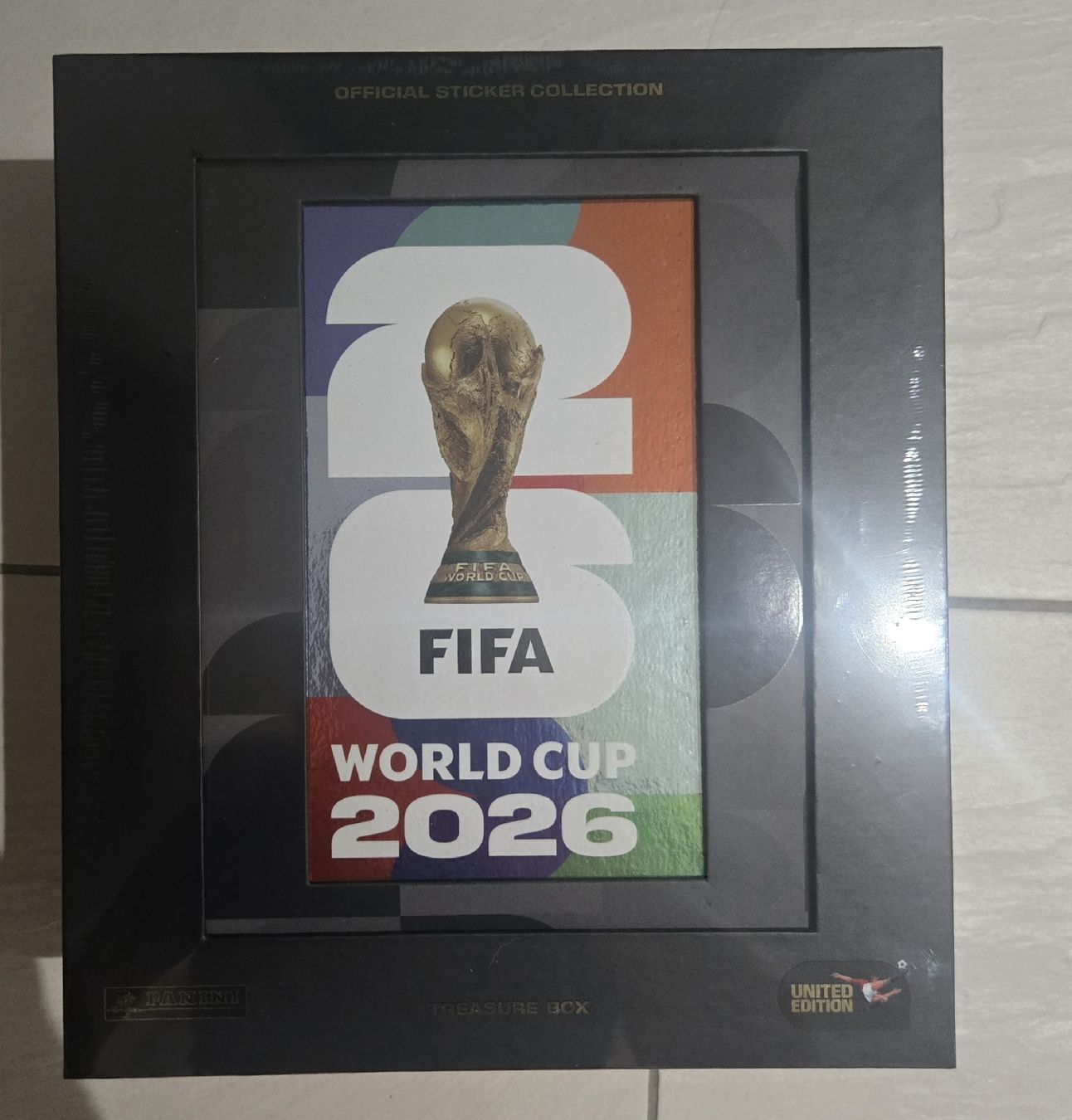 Panini Album: Panini UWC 2026 Limited Treasure Box – Nuovo e nell'imballaggio originale da Wila venduto da Flashing_D