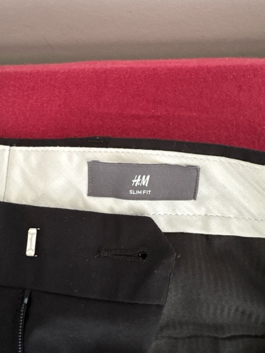H&M Anzüge: H&M Anzug Gr. 44 / S – Gebraucht aus Herisau von sen_8w8b 5