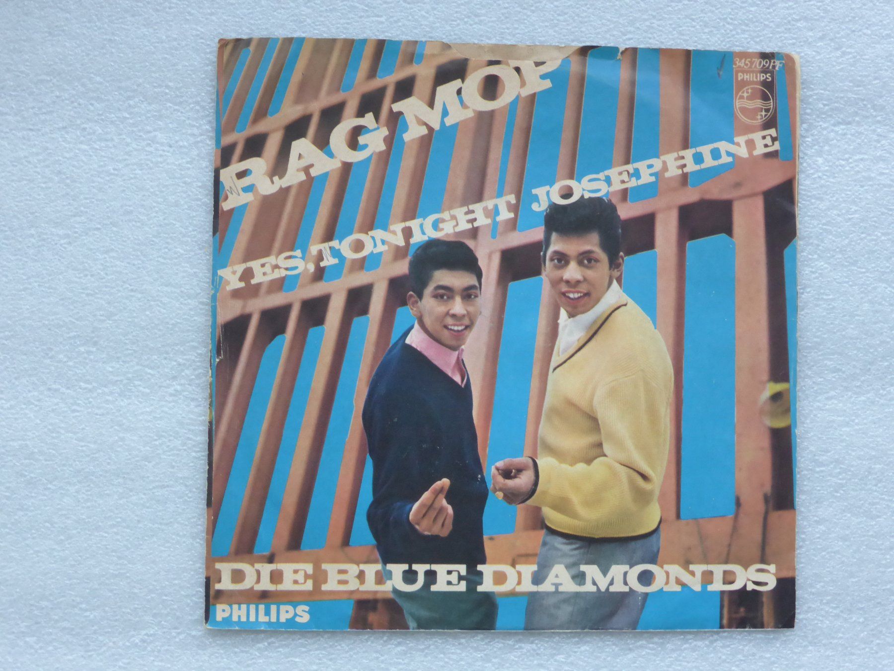 Dischi in vinile: Vinyl Single   DIE BLUE DIAMONDS – Usato da Küssnacht am Rigi venduto da Mondkinder 3