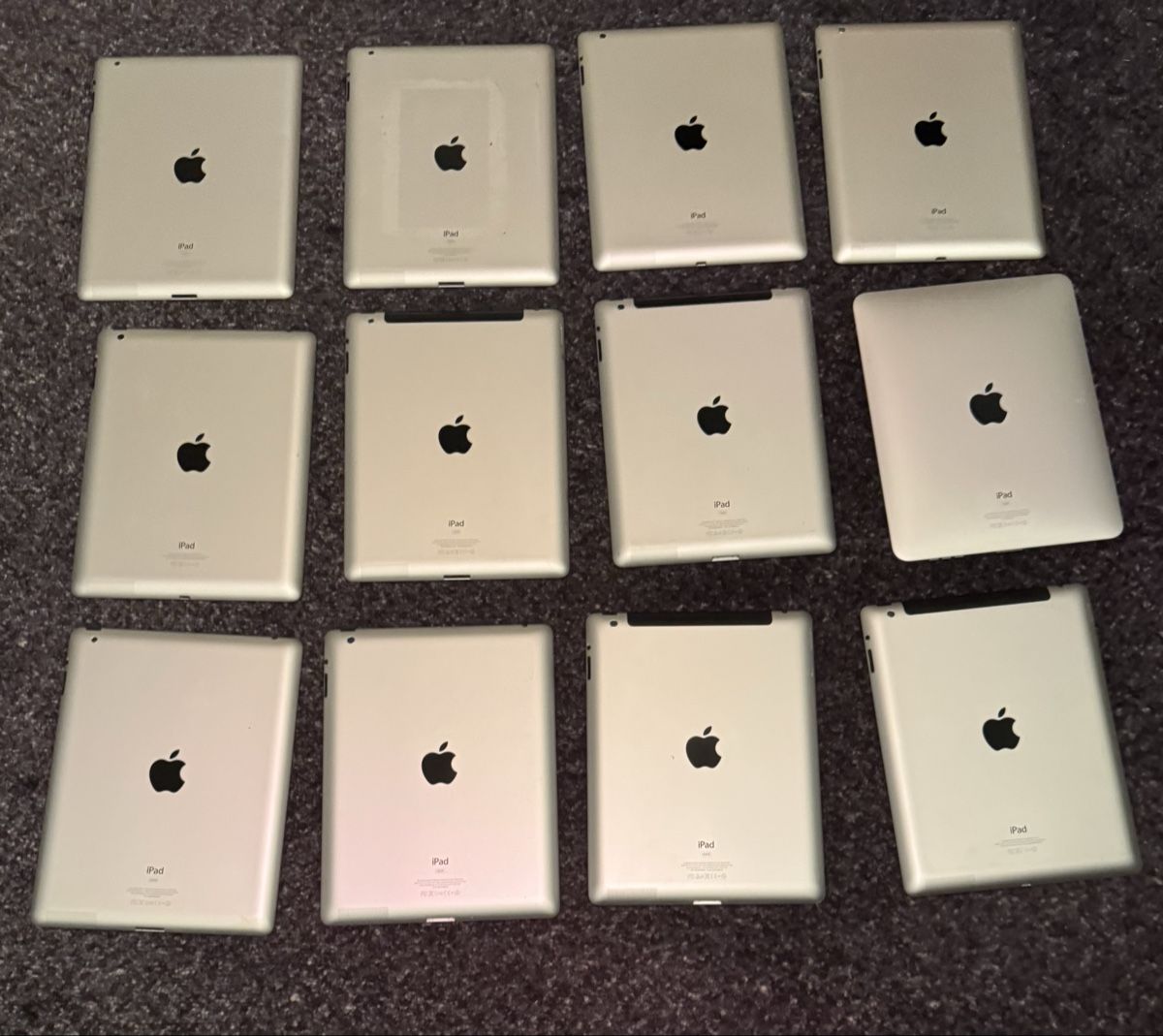 Apple Tablet PC: Konvolut: 12× Apple iPad – Difettoso da Adliswil venduto da Busys 1