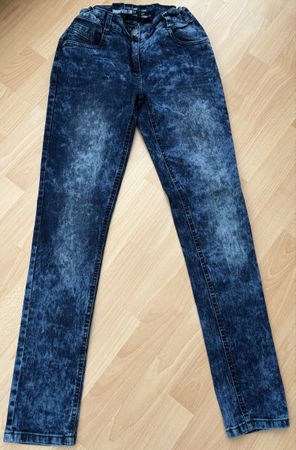 Nagelneue Jeans Gr. 170