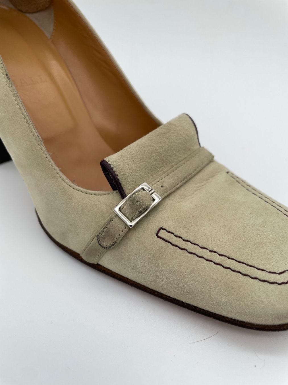 Bally Damenschuhe: Bally Suede Buckle Klassischer Pump EU 36.5 Beige – Gebraucht aus Zürich von shoe_shop 6