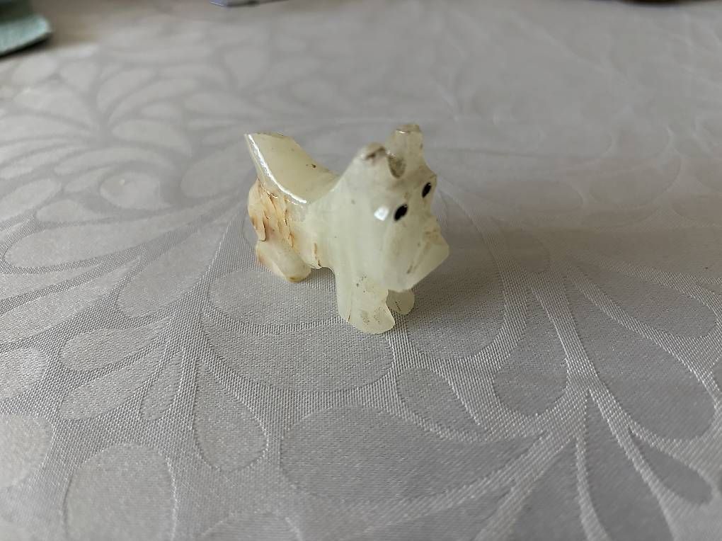 Statuette: Petit chien en onyx – Usato da Saxon venduto da Topkap2 1