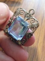 Glanzvoller Jugendstil Spinell Anhänger in floraler Silber