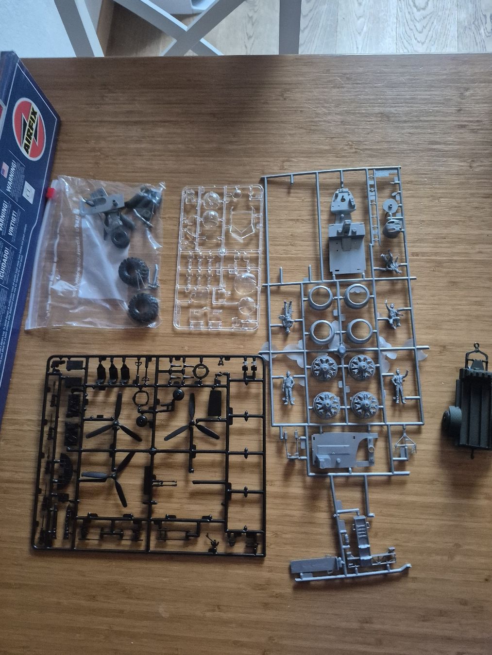 Kits de montage: Modellbausatz B-17G Flying Fortress 1:48  – D'occasion à Wald ZH par recher67 3