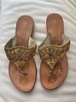 SUMMERTIME - stylische/edle CUBE Flip-Flops, gold, 38