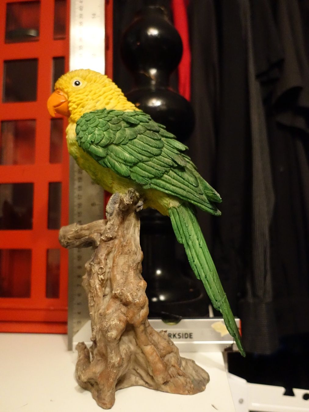 Statuette: Dekofigur Figur Gartenfigur Papagei Polyresin – Usato da Glattfelden venduto da tdlubek 2