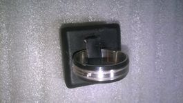 RING EDELSTHAL SILBER FARBE MIT SCHWARZ GEMACHT