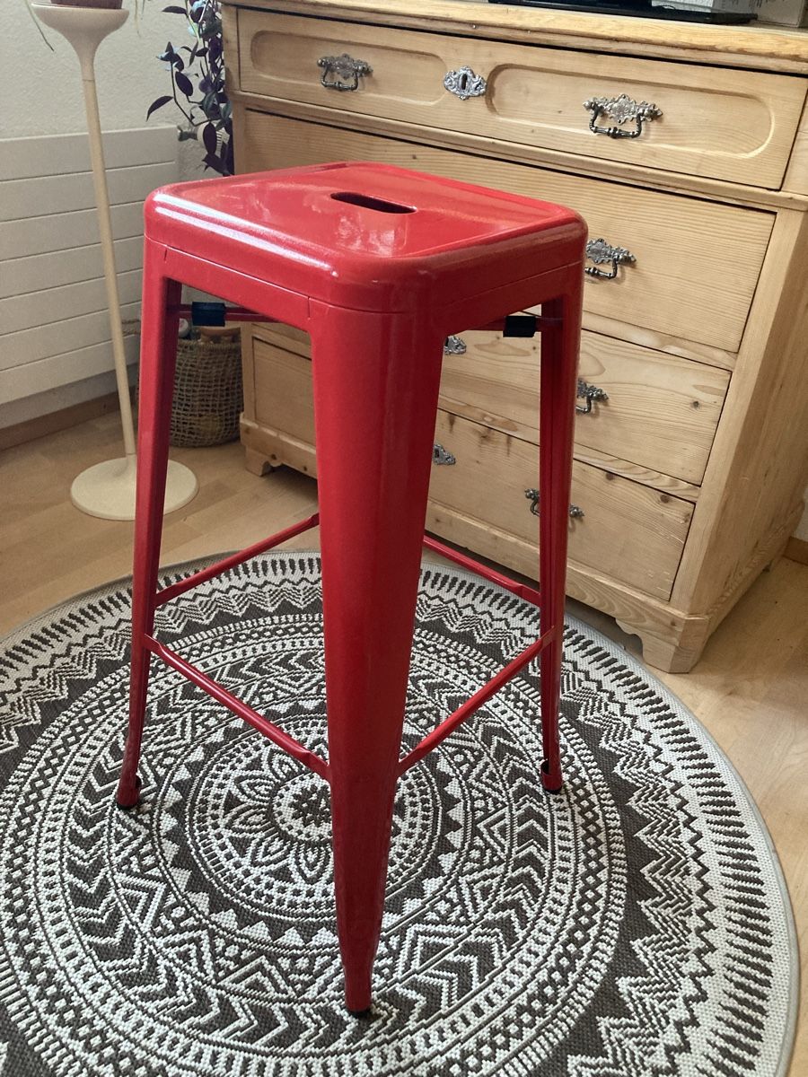 Tabourets: 2 Barhocker rot – D'occasion à Ebnat-Kappel par regulalu