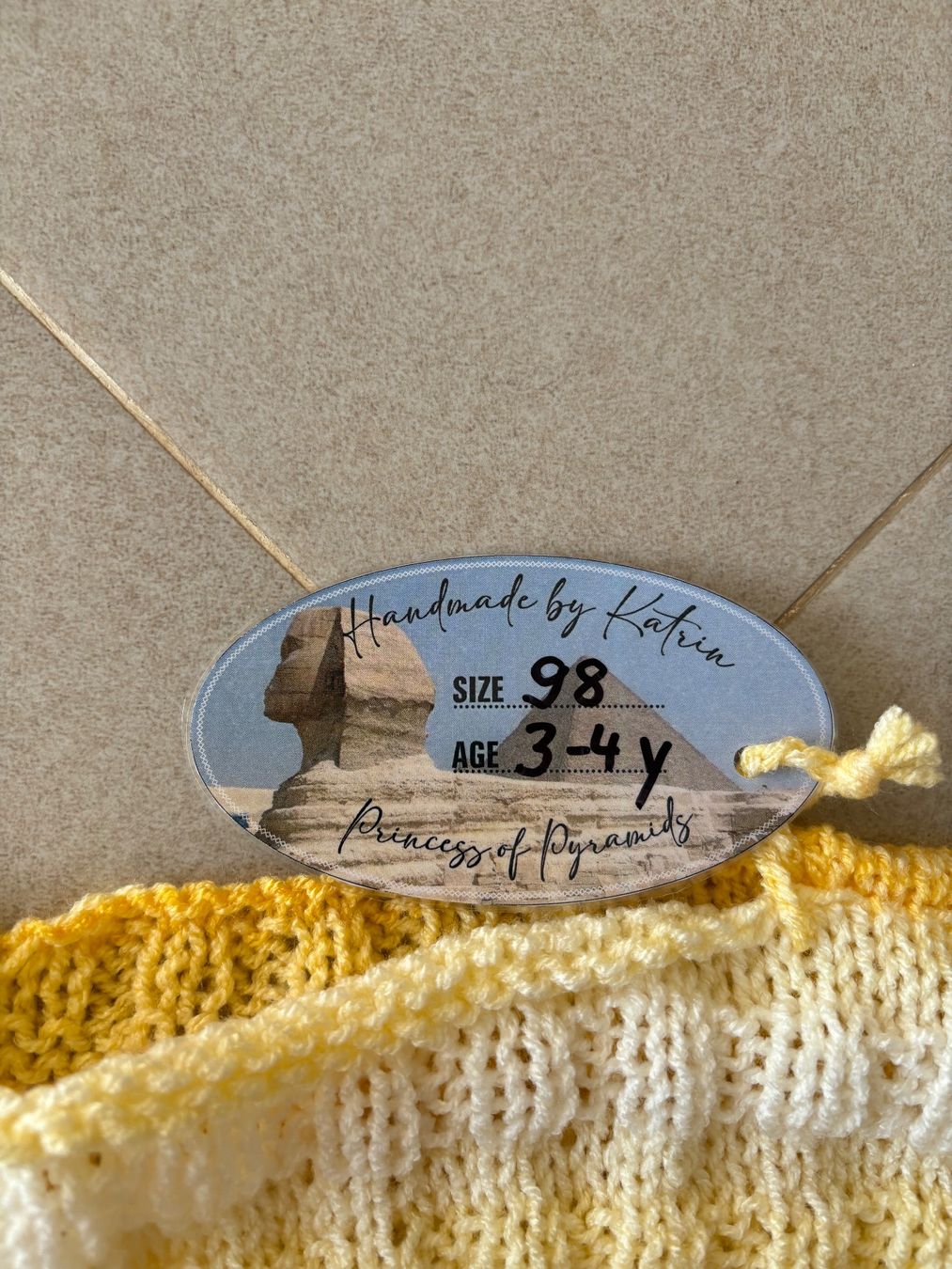 Pullover & Sweatshirts: Kinder Pullover gestreift Grösse 98 Handarbeit gelb – Neu und originalverpackt aus Basel von Tierschutz-Flohmi 3