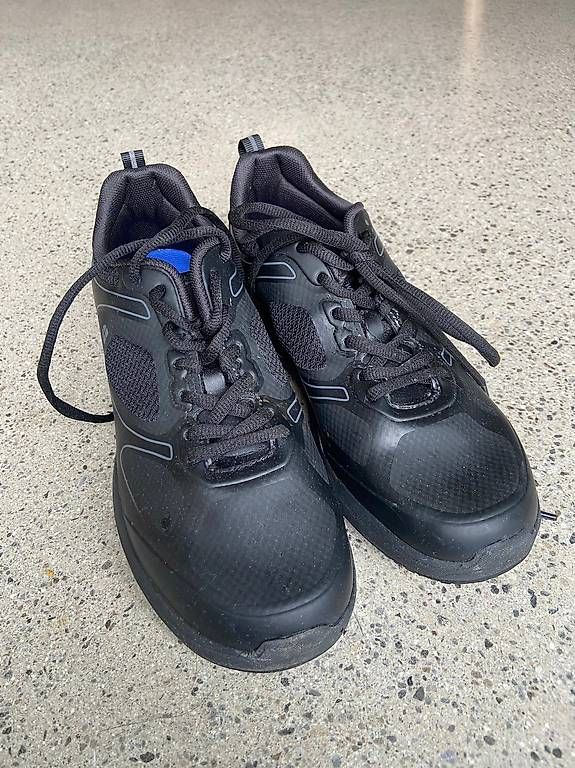 Herrenschuhe: Arbeitsschuhe Küche Neu Gr 40 – Neu (gemäss Beschreibung) aus Bern von ayla...