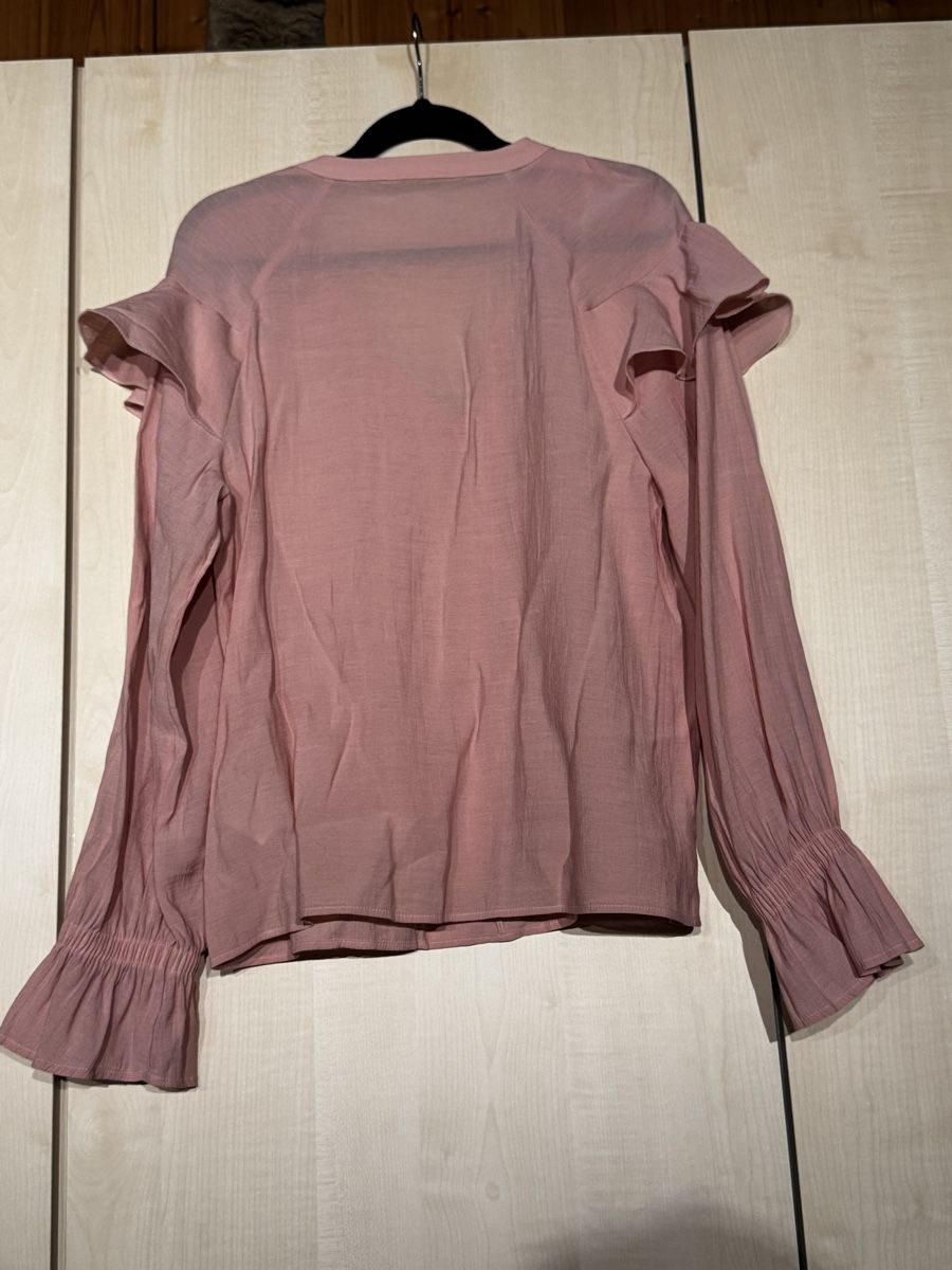 H&M Camicette: H&M Bluse, Gr. S, Rosa mit Rüschen – Nuovo (secondo la descrizione) da Leissigen venduto da mis_nh8s 1