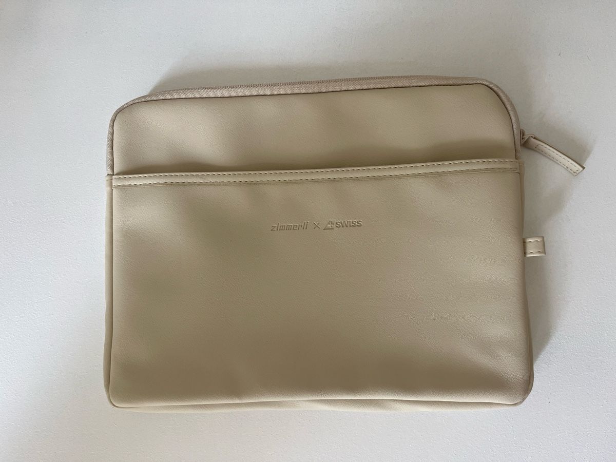 Valigie & Borse: Zimmerli x SWISS First Class Laptop Case NEU – Nuovo (secondo la descrizione) da Schaffhausen venduto da mikelcroft
