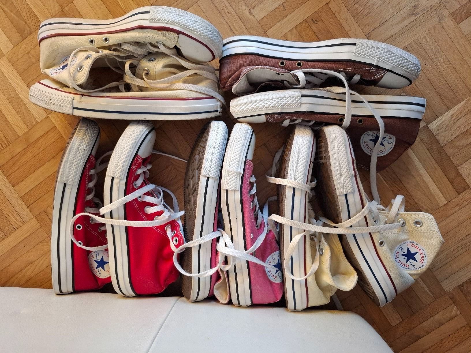 Converse Herrenschuhe: Lot de 5 x Converse taille 7 / 40 *** TOP *** – Gebraucht aus Moutier von Carambaaa 4