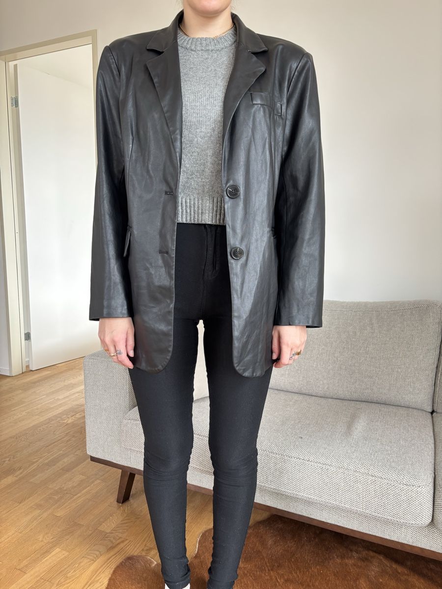 Zara Anzüge & Kostüme: Blazer similicuir Zara taille 36 – Gebraucht aus Zürich von mps_9cp7 1