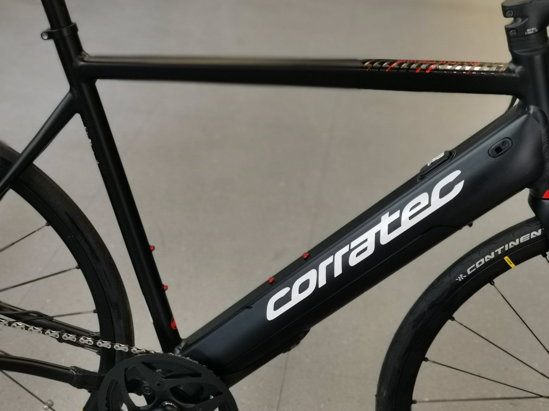 Corratec Biciclette: SCHOCKPREIS E-Road Velo CORRATEC E-Corones Elite 56cm – Nuovo (secondo la descrizione) da Bellinzona venduto da MISTER.BIKE 2