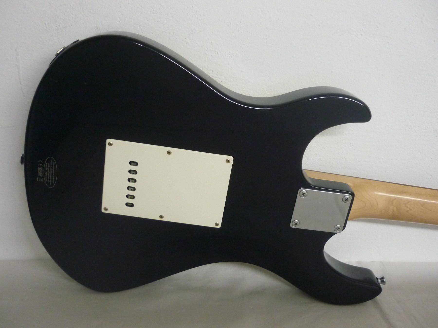 Strumenti musicali: E-Gitarre Stratocaster von Eterna by Yamaha – Usato da Maienfeld venduto da John13 5