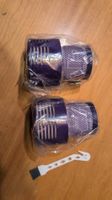 2 Ersatzfiltern für Dyson V10 Absolute, NEU, mit Bürste.