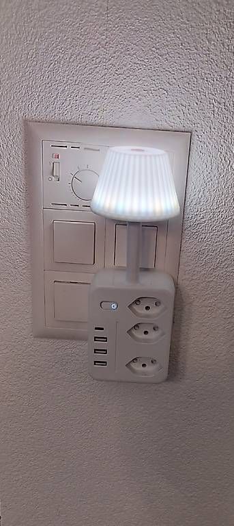 Ladegeräte: Multiprise/chargeur  – Gebraucht aus Aproz (Nendaz) von Gianni1974