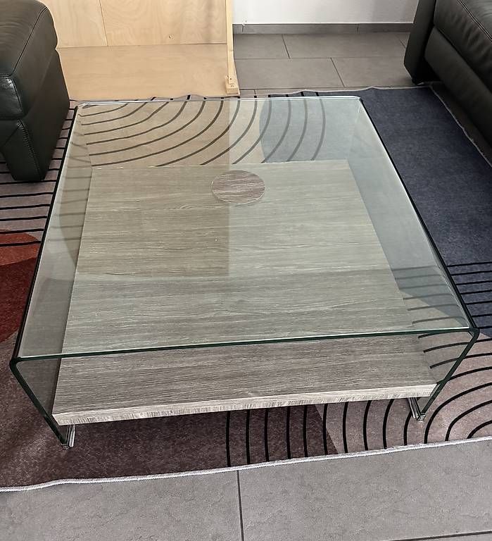Tavoli: Glas Tisch (Sicherheitsglas) – Usato da Baden venduto da laurent2025 1