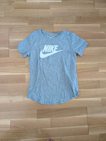 Nike T-Shirt, Grau