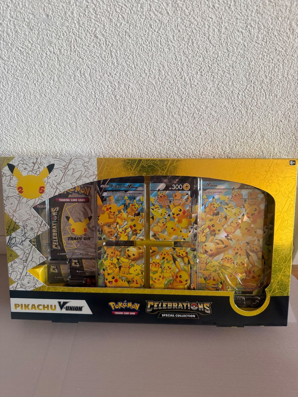 Pokémon Cartes à collectionner: Pokémon Celebrations Pikachu special Collection – Neuf avec emballage d'origine à Worblaufen par tbegsr 2