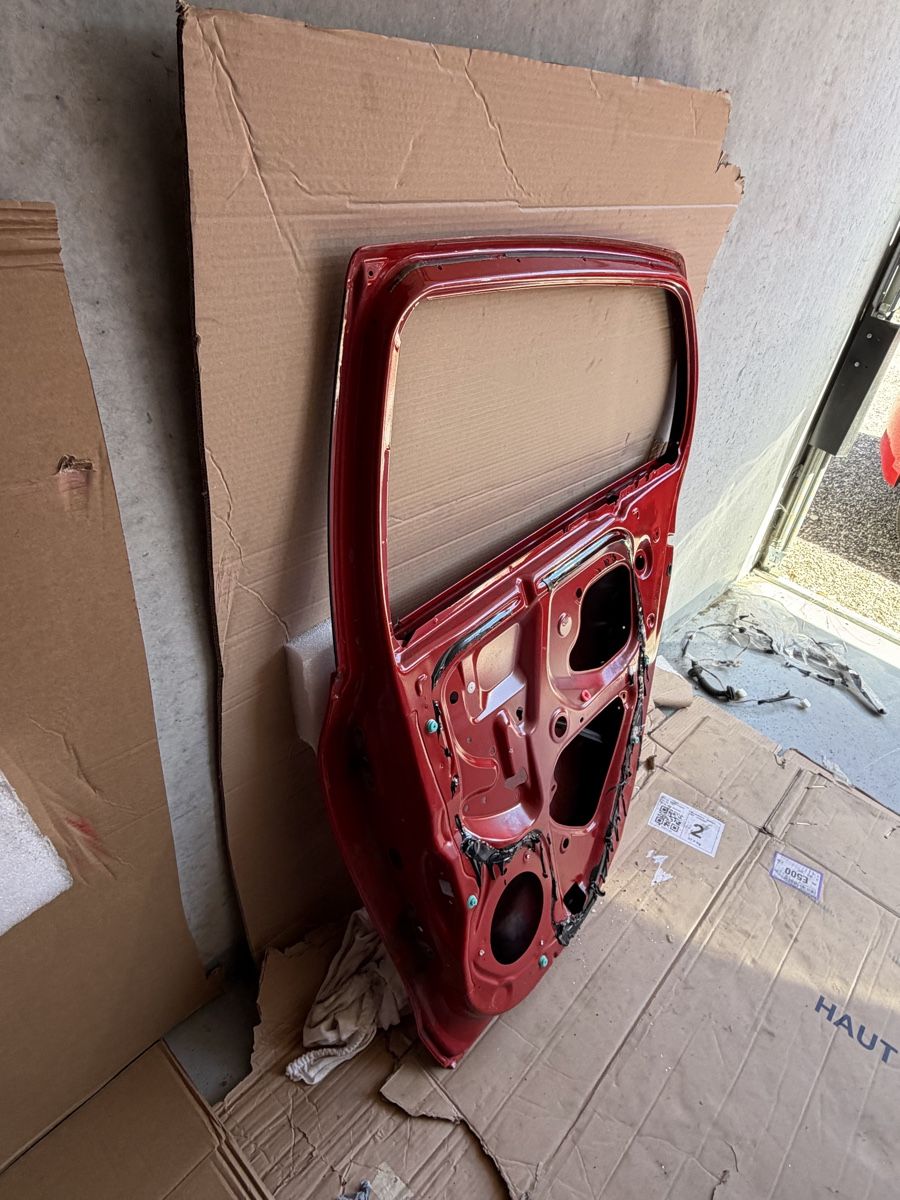 Toyota Tutti pezzi di ricambio auto: Toyota Yaris – Usato da Allschwil venduto da Rene701 3