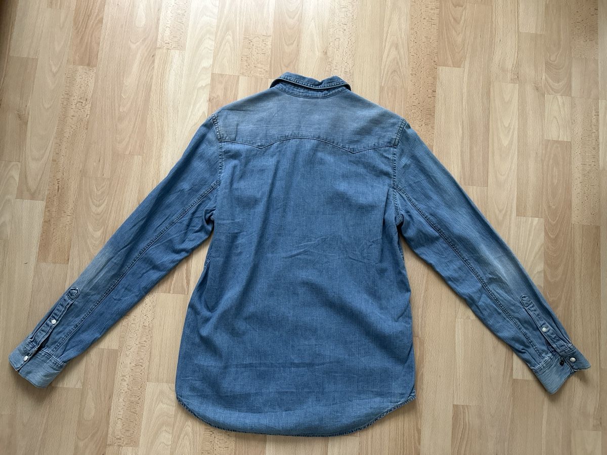 H&M Camicie: H&M Jeanshemd Grösse S hellblau neuwertig – Usato da Buchs AG venduto da Dasmusstduhaben 4