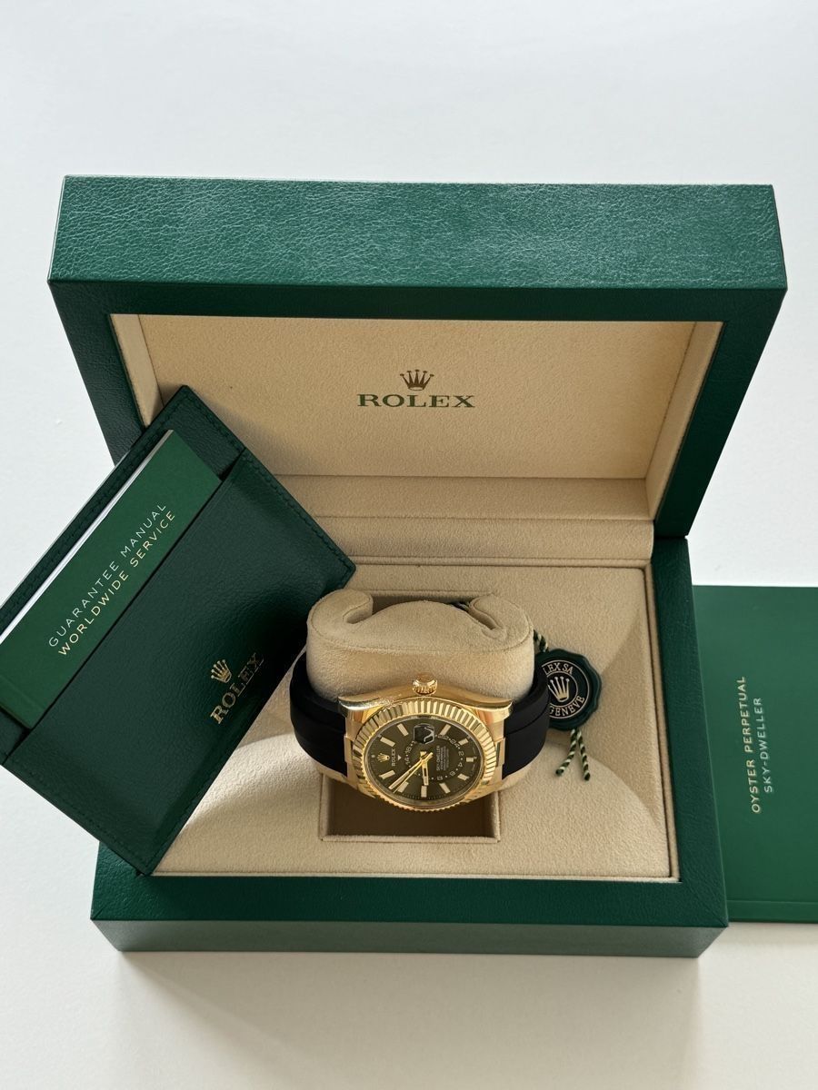 Rolex Orologi: Rolex Sky-Dweller Oysterflex – Usato da Thalwil venduto da malexx