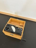 Historischer Kurbelinduktor-Isolationsmesser Metrawatt