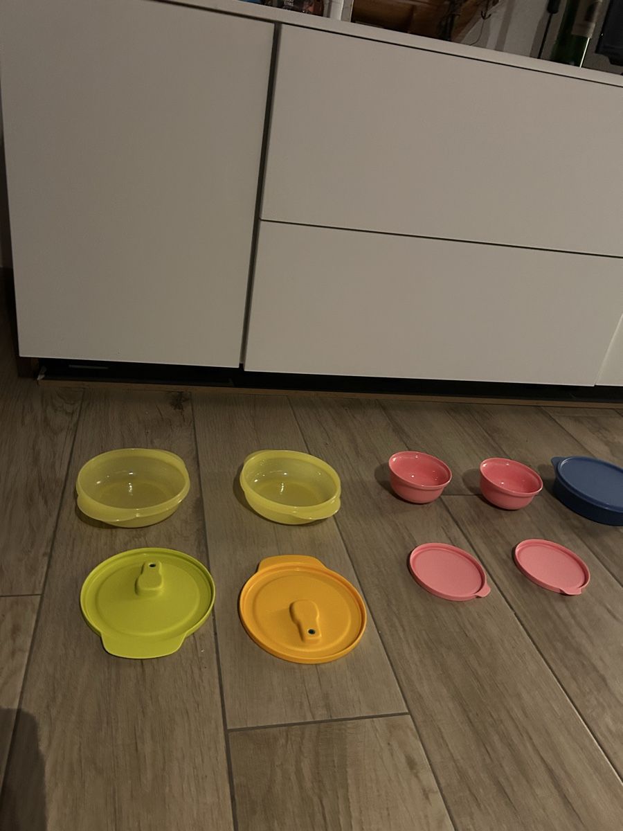 Tupperware Contenitori & Simili: Tupperware Schüssel Set bunt mit Deckeln gebraucht – Nuovo (secondo la descrizione) da Willisau venduto da Geissbock11 1