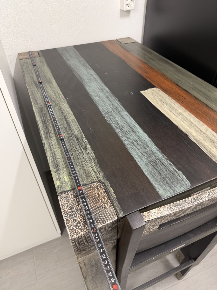Allestimento di negozi e stand fieristici: Stehtisch / Bartisch mit 2 Hochstühlen – Usato da Schenkon venduto da Fastforward 4