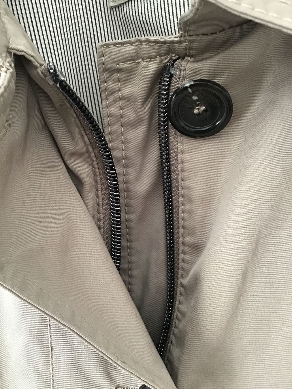 Fuchs Schmitt Cappotti: FUCHS SCHMITT REGENMANTEL KURZ BEIGE GR. 36 – Usato da Glattfelden venduto da ire_w6h2 2