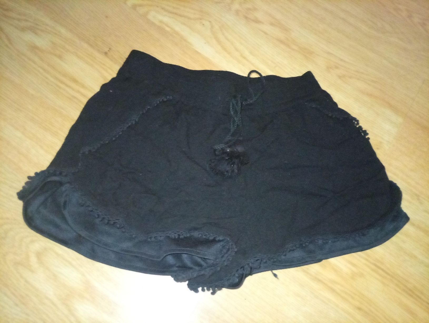 Pantalons: Kurze Hose Damen Schwarz Grösse 164  – D'occasion à Worben par ersa01