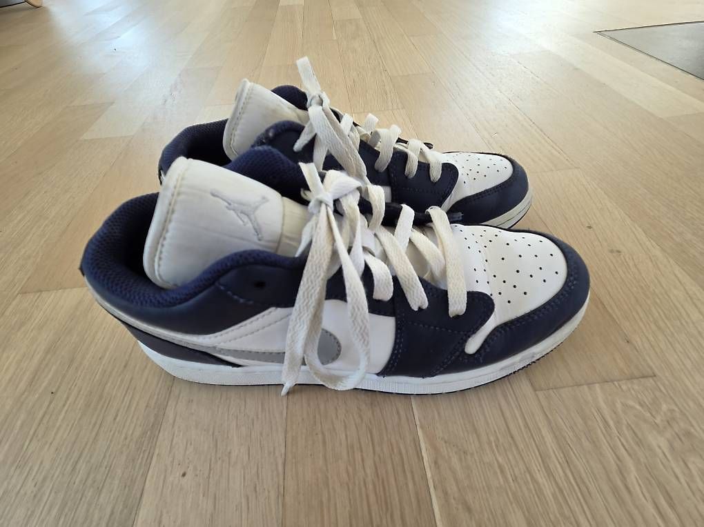 Scarpe da uomo: Air Jordan 1 Low Gr. 38.5 – Usato da Uster venduto da laemau 4