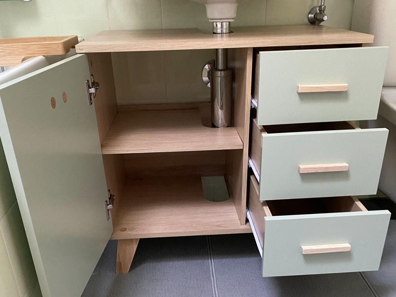 Badezimmermöbel: Waschbeckenunterschrank – Gebraucht aus St. Gallen von art_pn78 2